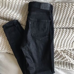 Levi’s 720 High Rise Super Skinny Jeans